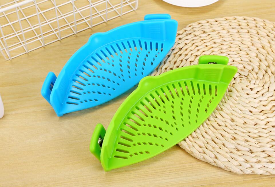 Passoire à huile en silicone à clipser pour casseroles, poêles et bols. Passoire créative pour égoutter le riz et les liquides. Convient à toutes les tailles de casseroles.