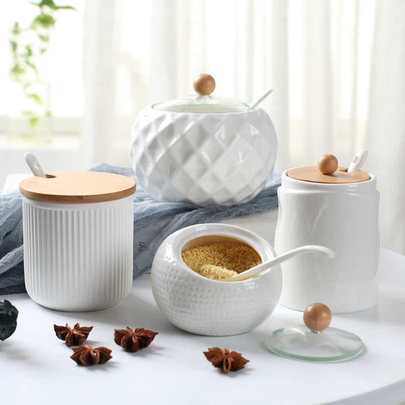 pot à épices en céramique pour la cuisine