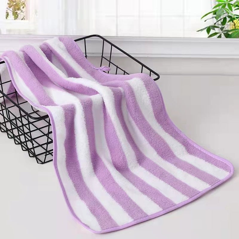 Serviettes de toilette pour le visage à la maison, en polaire corail, à larges rayures, douces, absorbantes et épaisses, non pelucheuses.