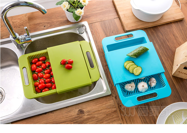 Planche à découper multifonctions pour la cuisine, avec égouttoir, planche à découper pour légumes et viande, ustensiles de cuisine et accessoires de cuisine.