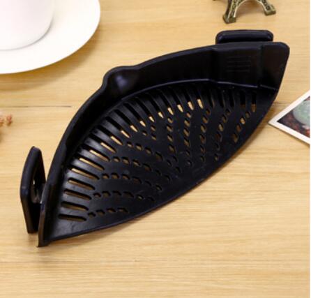 Passoire à huile en silicone à clipser pour casseroles, poêles et bols. Passoire créative pour égoutter le riz et les liquides. Convient à toutes les tailles de casseroles.
