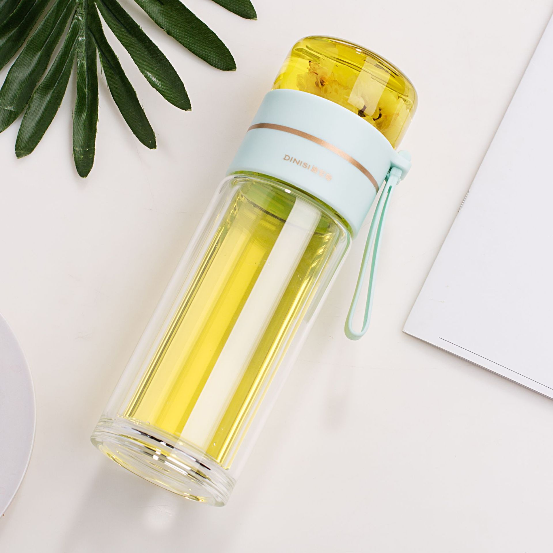 Bouteille d'eau en verre avec infuseur à thé intégré, filtre pour séparer le thé, bouteille en verre à double paroi étanche.