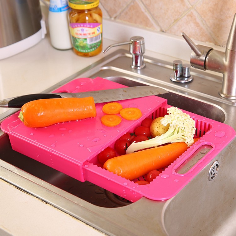 Planche à découper multifonctions pour la cuisine, avec égouttoir, planche à découper pour légumes et viande, ustensiles de cuisine et accessoires de cuisine.