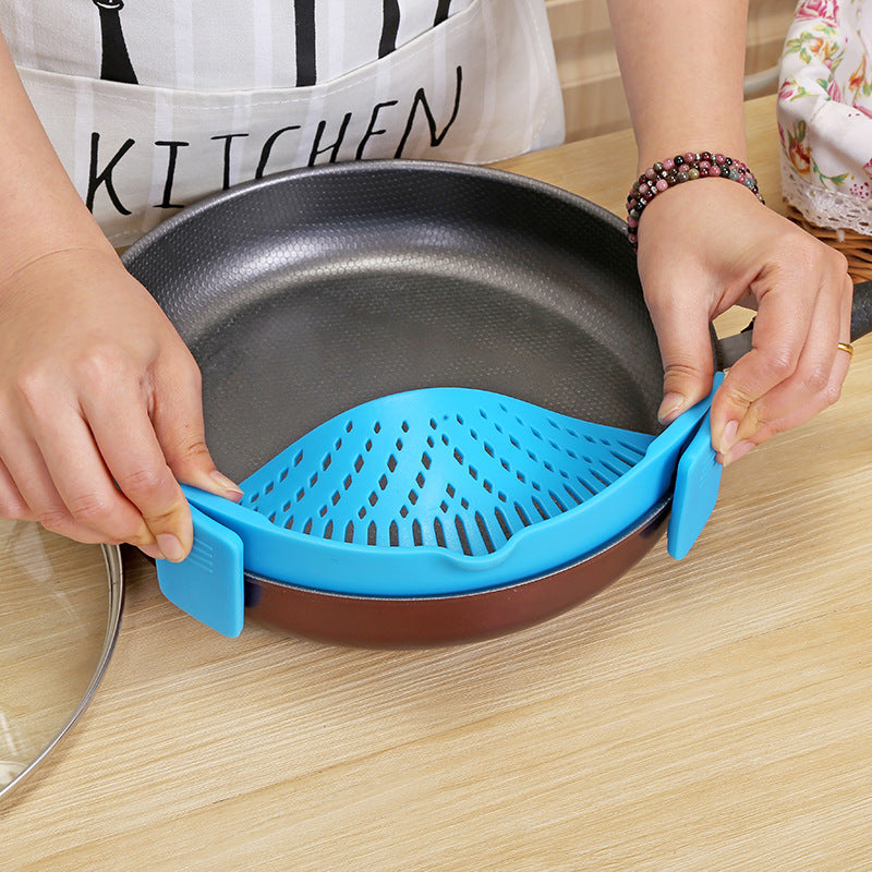 Passoire à huile en silicone à clipser pour casseroles, poêles et bols. Passoire créative pour égoutter le riz et les liquides. Convient à toutes les tailles de casseroles.
