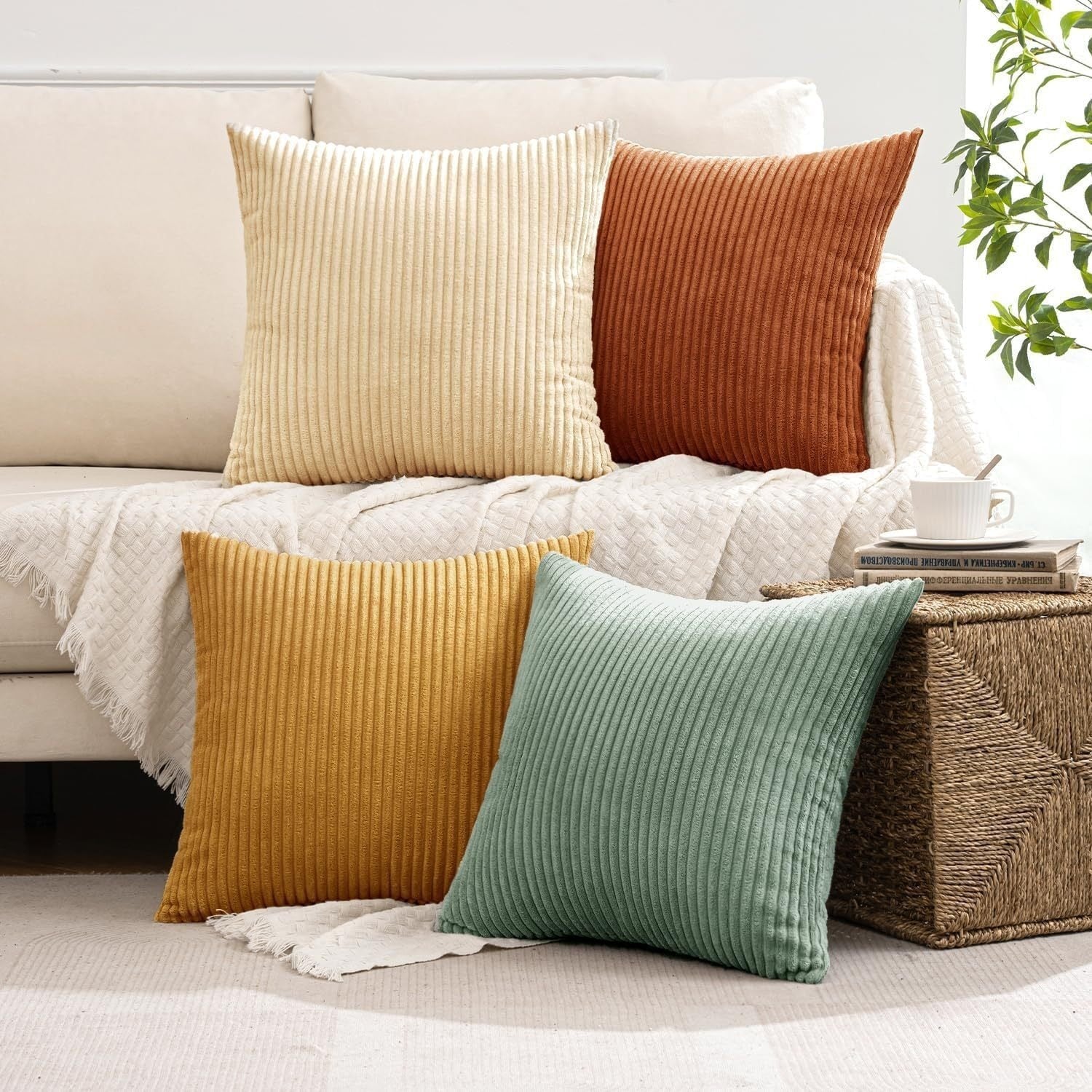 Housse de coussin décorative bohème dégradée en velours côtelé uni