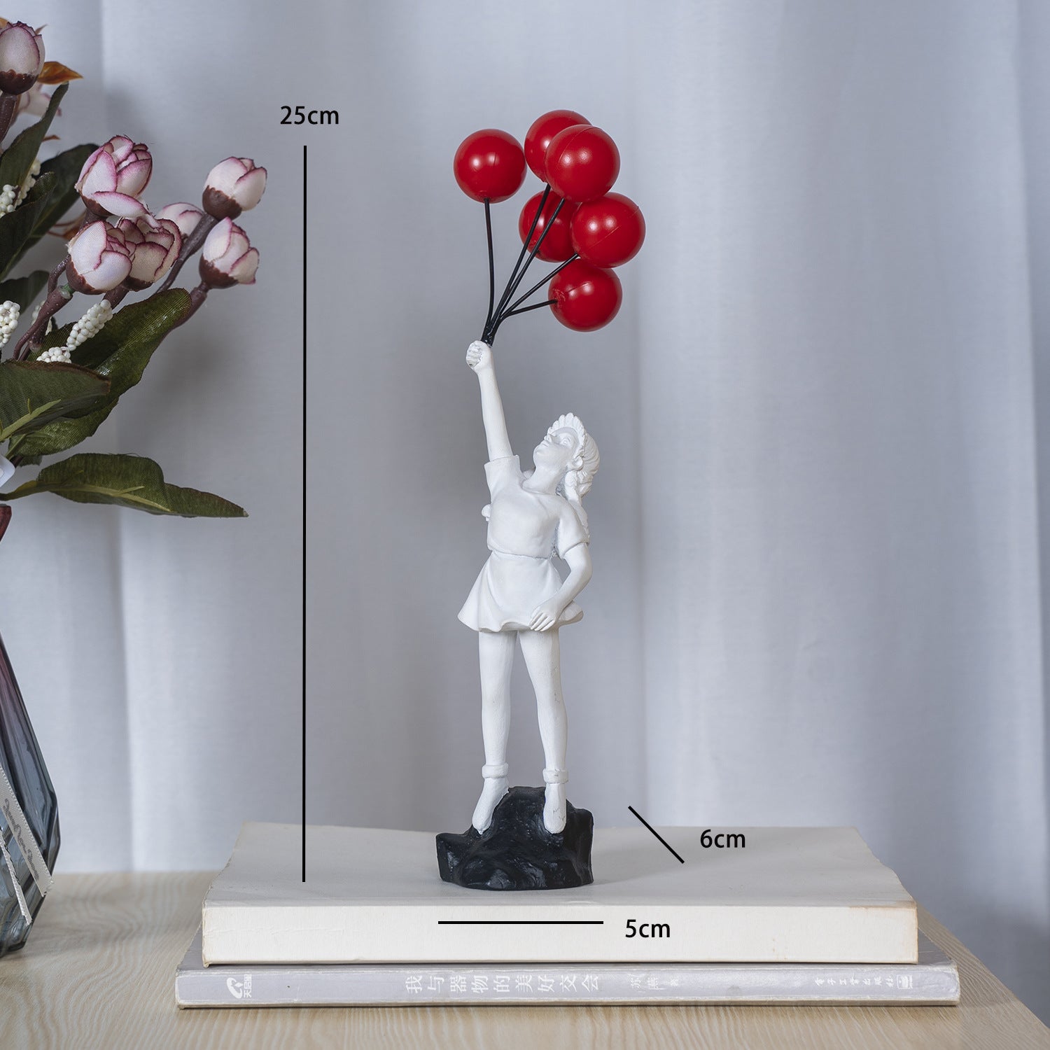 Petite fille avec un ballon, sculpture artistique, décoration de salon, résine