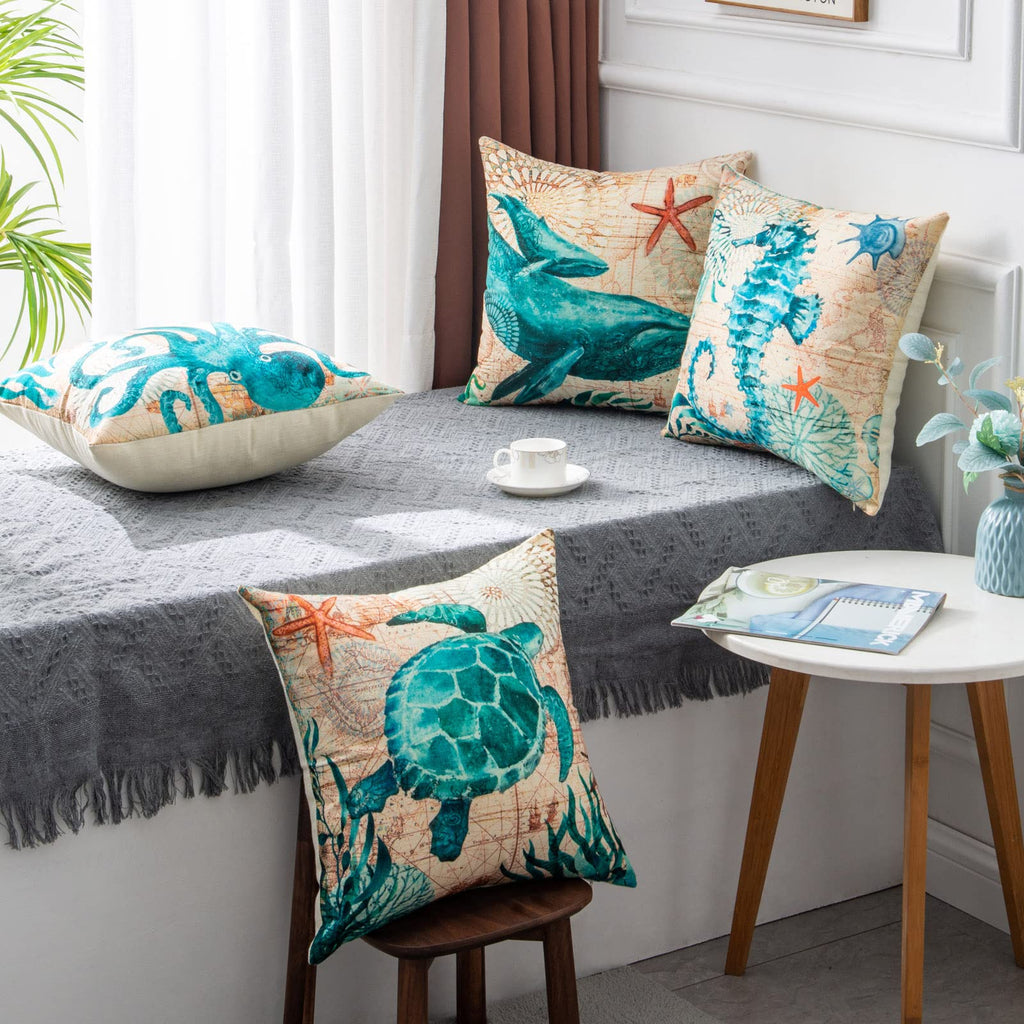 Housses de coussin imprimées tortues marines pour la décoration intérieure, canapé et fauteuil.