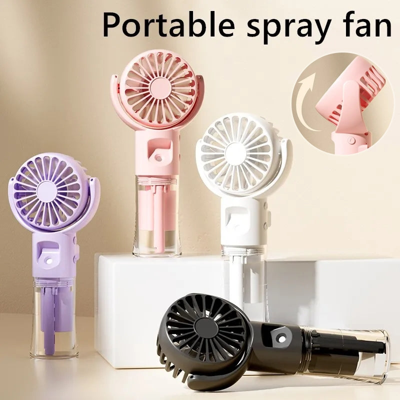 Ventilateur brumisateur portable à 4 vitesses, rechargeable par USB, idéal pour l'été et parfait pour l'extérieur.