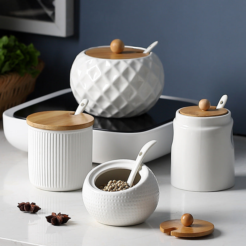 pot à épices en céramique pour la cuisine