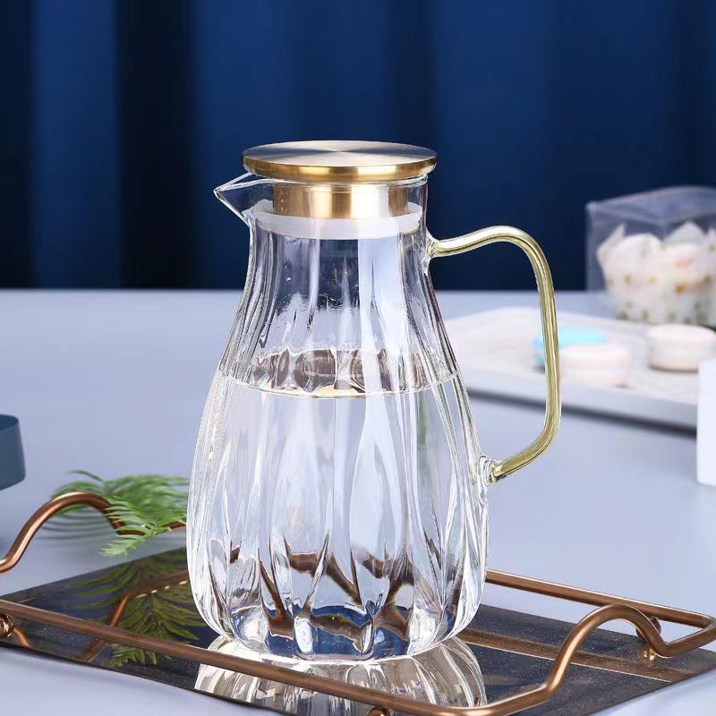Ensemble de casseroles colorées transparentes résistantes aux hautes températures pour usage domestique