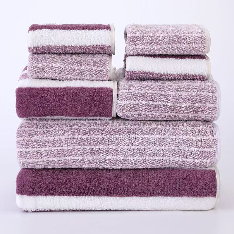 Ensemble de 8 serviettes de toilette absorbantes et épaisses pour la maison.