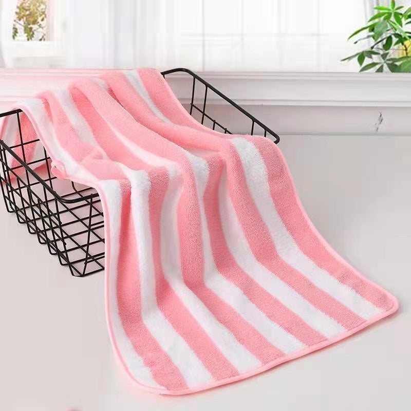 Serviettes de toilette pour le visage à la maison, en polaire corail, à larges rayures, douces, absorbantes et épaisses, non pelucheuses.